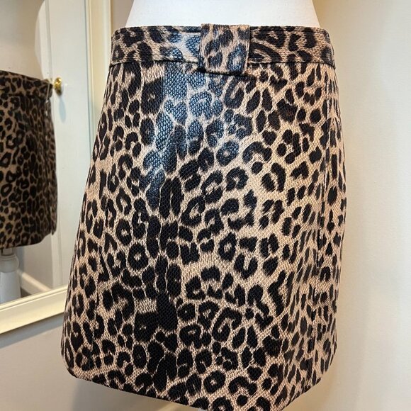 Know One Cares Shiny Cheetah belted mini skirt, Size Large - Picture 7 of 11